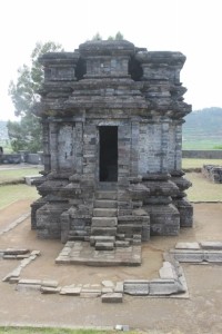 one of the smaller temples, Candi Gatutkaca