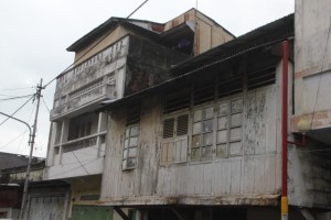 downtown houses in Manado