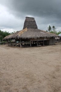 another tall roof, outside Umabara