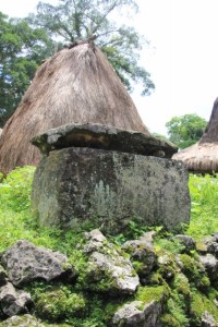 prayer hut and old tomb in Kampung Waitabara, suburb of Waikabubak