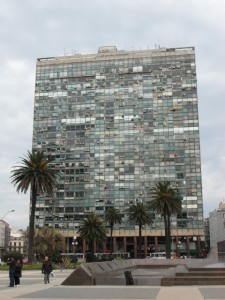 one of the less attractive apartment buildings at the Plaza Independencia