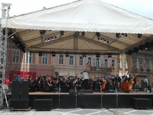 the Brasov Philharmonic, during afternoon practice
