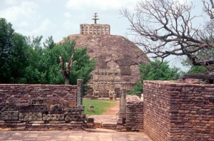 the main stupa at the Sanchi complex