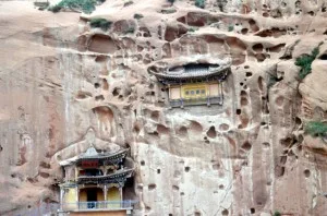 further temple parts, mostly inside the rock