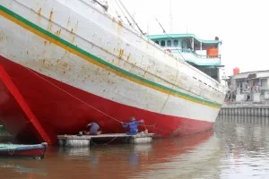 ship’s maintenance