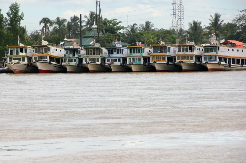 the place where the kapal baisas leave, the ferries that take you upriver