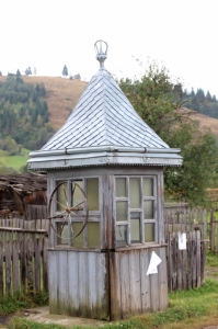 even water wells have a metal roof cover