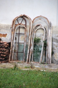 church windows in the back, waiting to be restored (Solca)