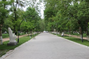 the university boulevard, green and sculptured