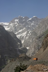 the road leading to the Anzob tunnel