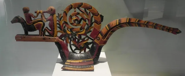 another head dress