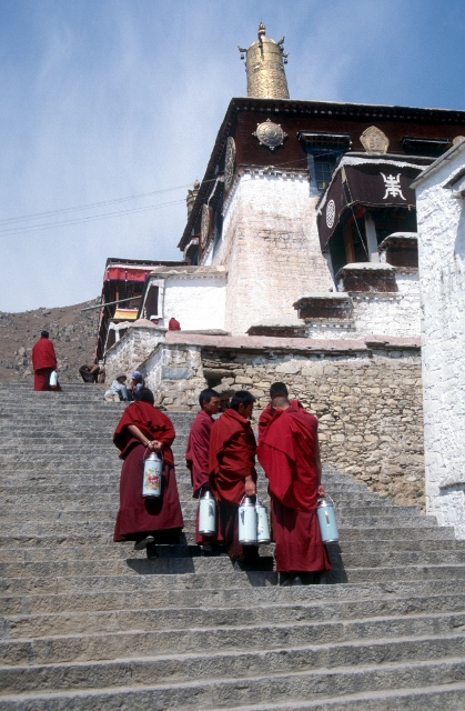 monks at the side of the Sera monastery