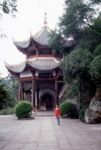 little pagoda at Bei Shan cave location
